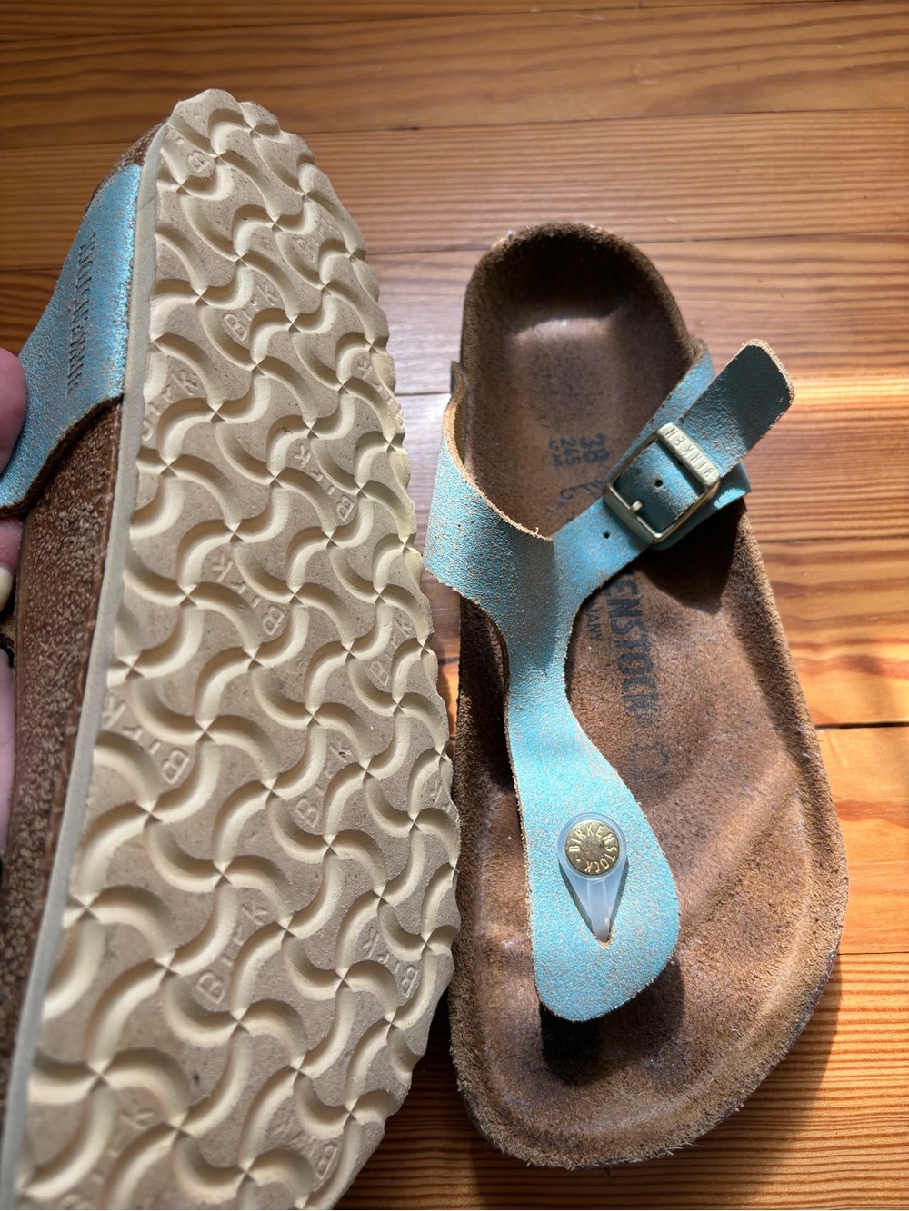 Women’s Birkenstock Leather Gizeh Washed Metallic Aqua Sandals - Picture 8 of 8